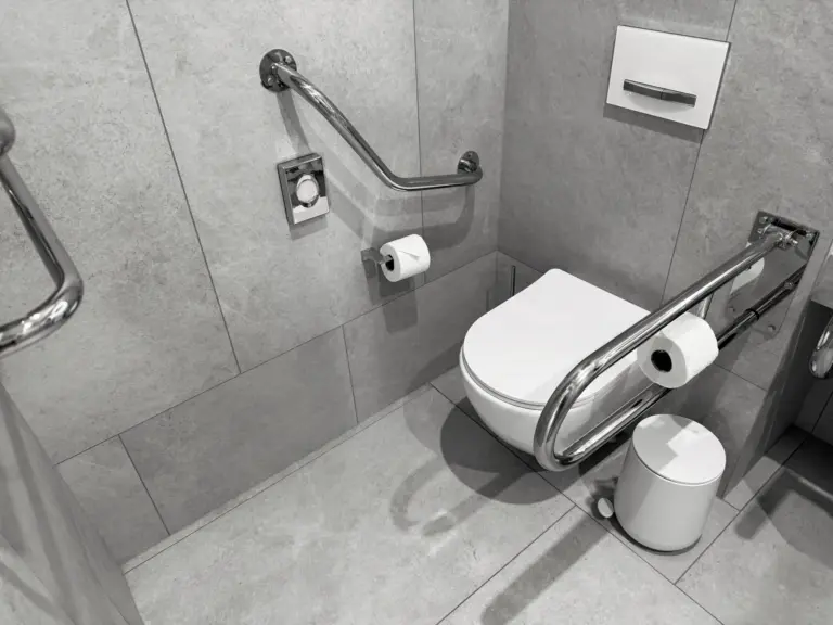 Baño adaptado de acero inoxidable